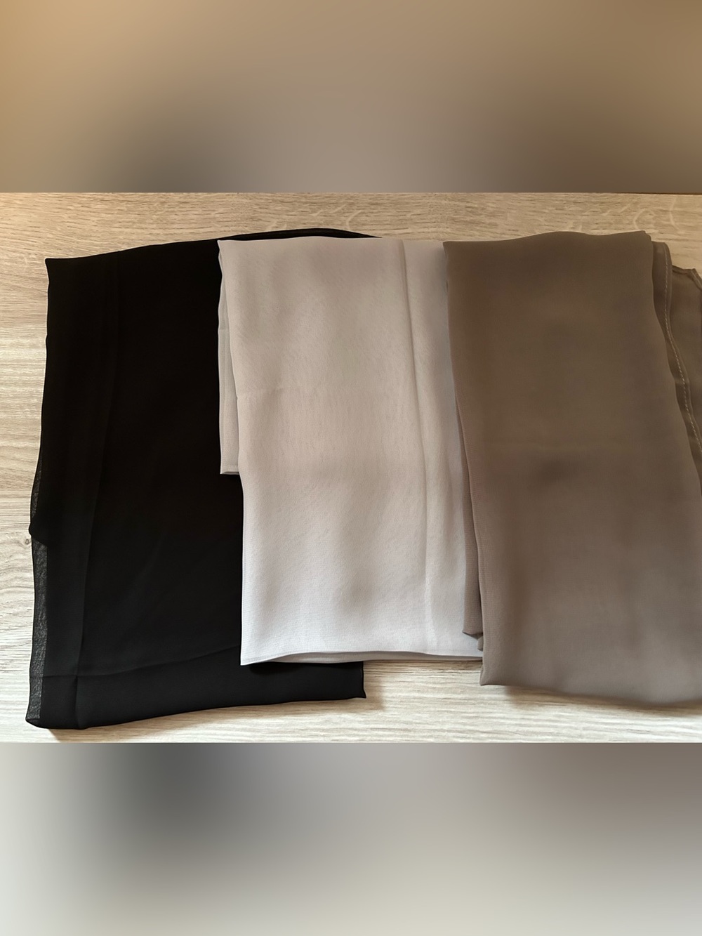 Lightweight scarves